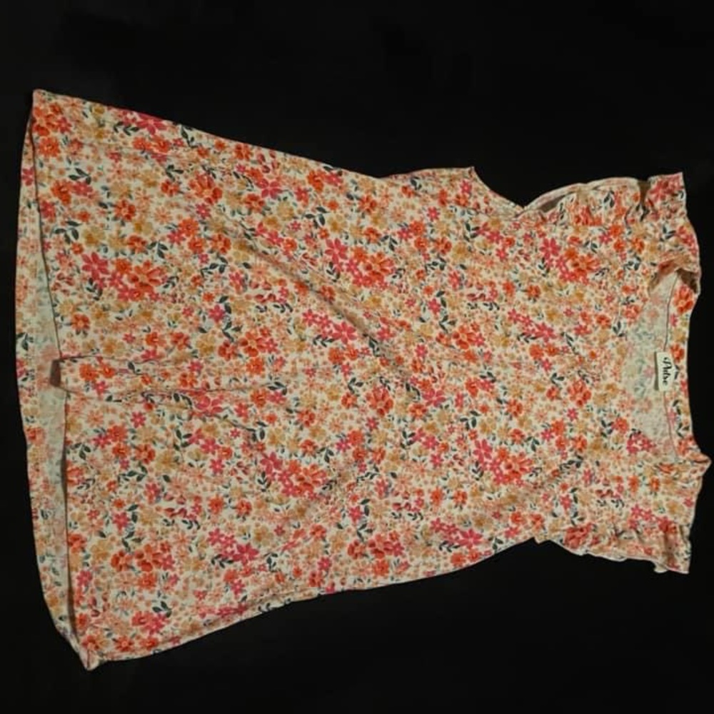 Floral sleeveless top